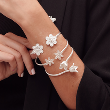 Cargar imagen en el visor de la galería, Esclava Flor Amarilis